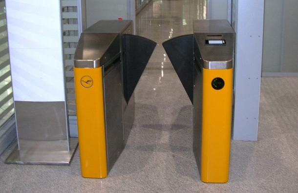 Portillons de sécurité pour les aéroports